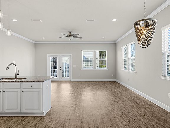 5th image of 100 Grand Falls Ln #1