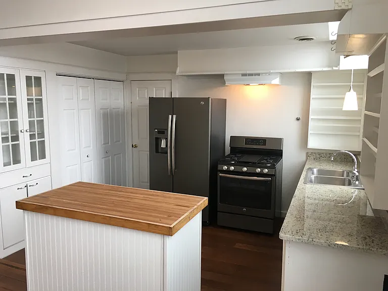 117 1/2 Miami St #PENTHOUSE — Photo 13
