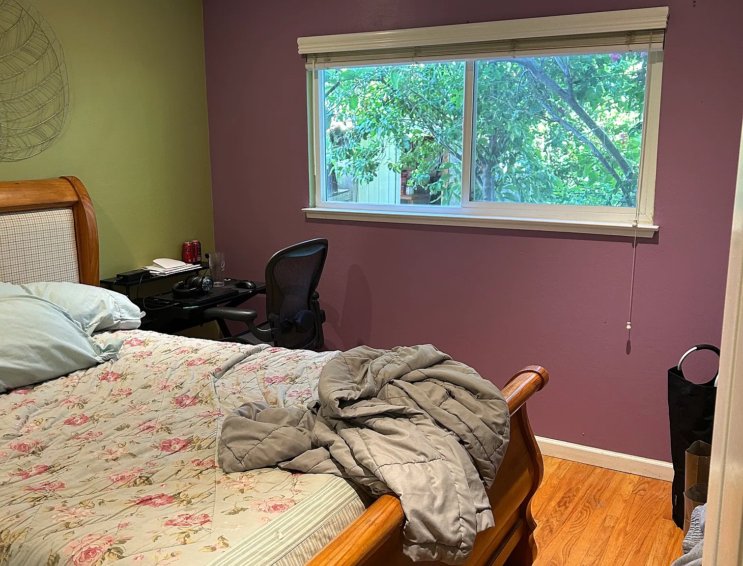 552 Endicott Dr — Photo 2