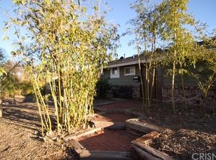 24242 Victory Blvd, Woodland Hills, CA 91367