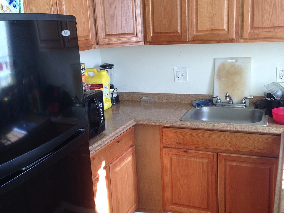 2nd image of 1619 W 206th St APT A