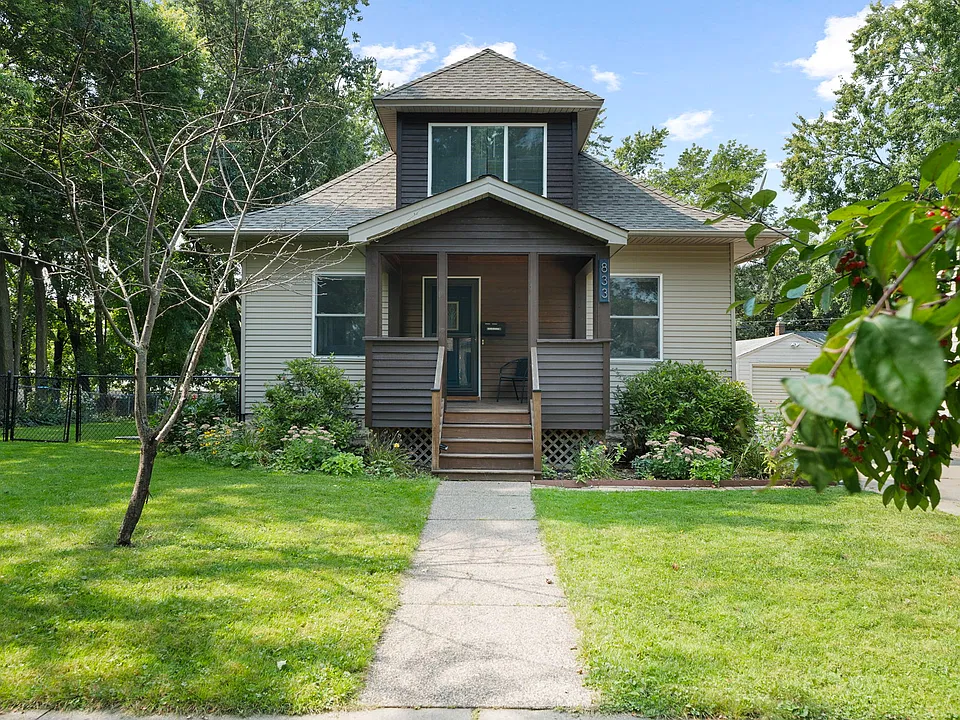 833 Delaware Ave