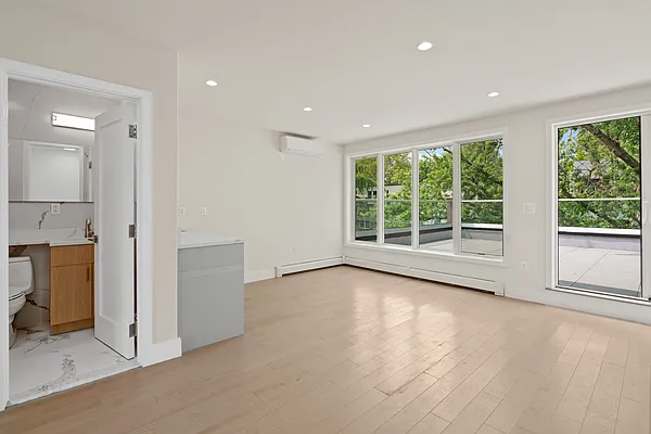 Rented by Nest Seekers International | media 13