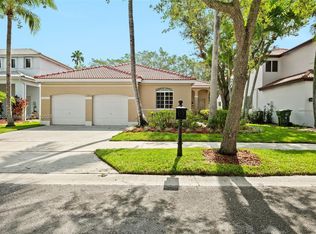 1301 Camellia Cir, Weston, FL 33326