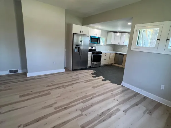 129 E 15th Ave, Homestead, PA 15120