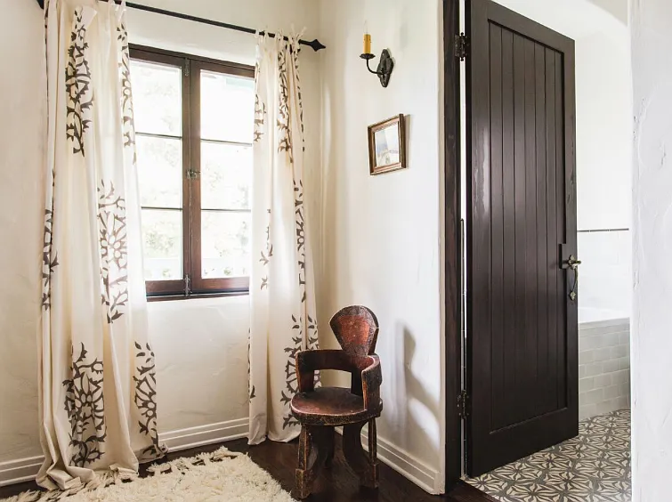bedroom/bath
