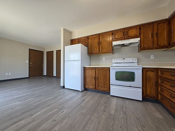 5th image of 400 3rd Ave SW Unit 4