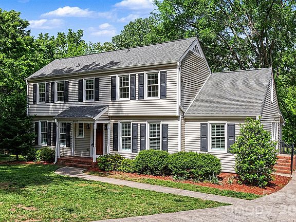 2nd image of 4600 Bournewood Ln