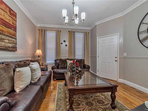 5th image of 780 Elsmere Pl