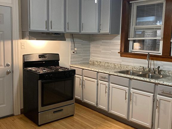 4th image of 6606 S Albany Ave #2