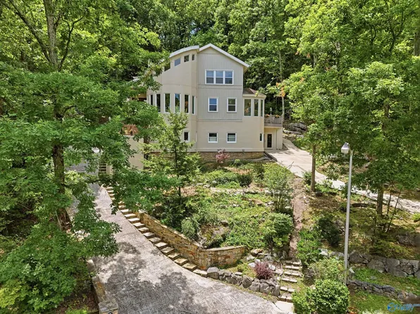 1100 Summerwood Cir SE, Huntsville, AL 35803