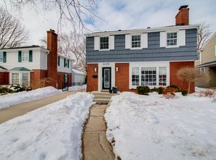 6129 N Santa Monica Blvd, Whitefish Bay, WI 53217