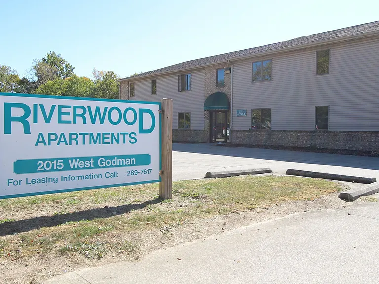 Riverwood Apartments — Photo 27