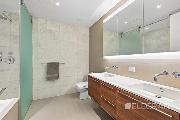 Sold by (Legacy) Elegran | media 23