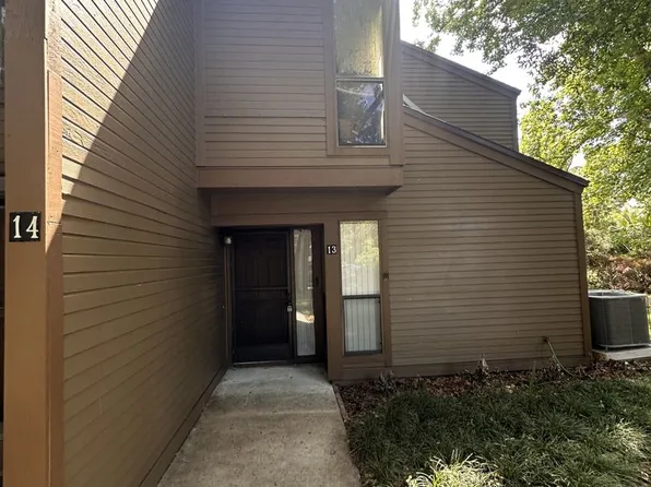 13 Surrey Ct, Palm Coast, FL 32137