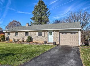 453 Rushmore Dr, York, PA 17402