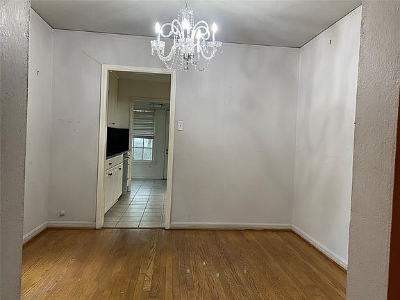 4th image of 1526 S Montreal Ave