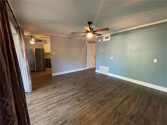 2nd image of 2031 Bayou Ln #2031C