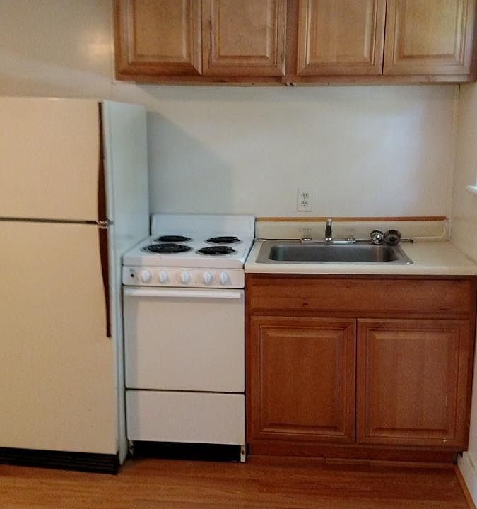 2nd image of 12 Railroad Avenue # First Floor