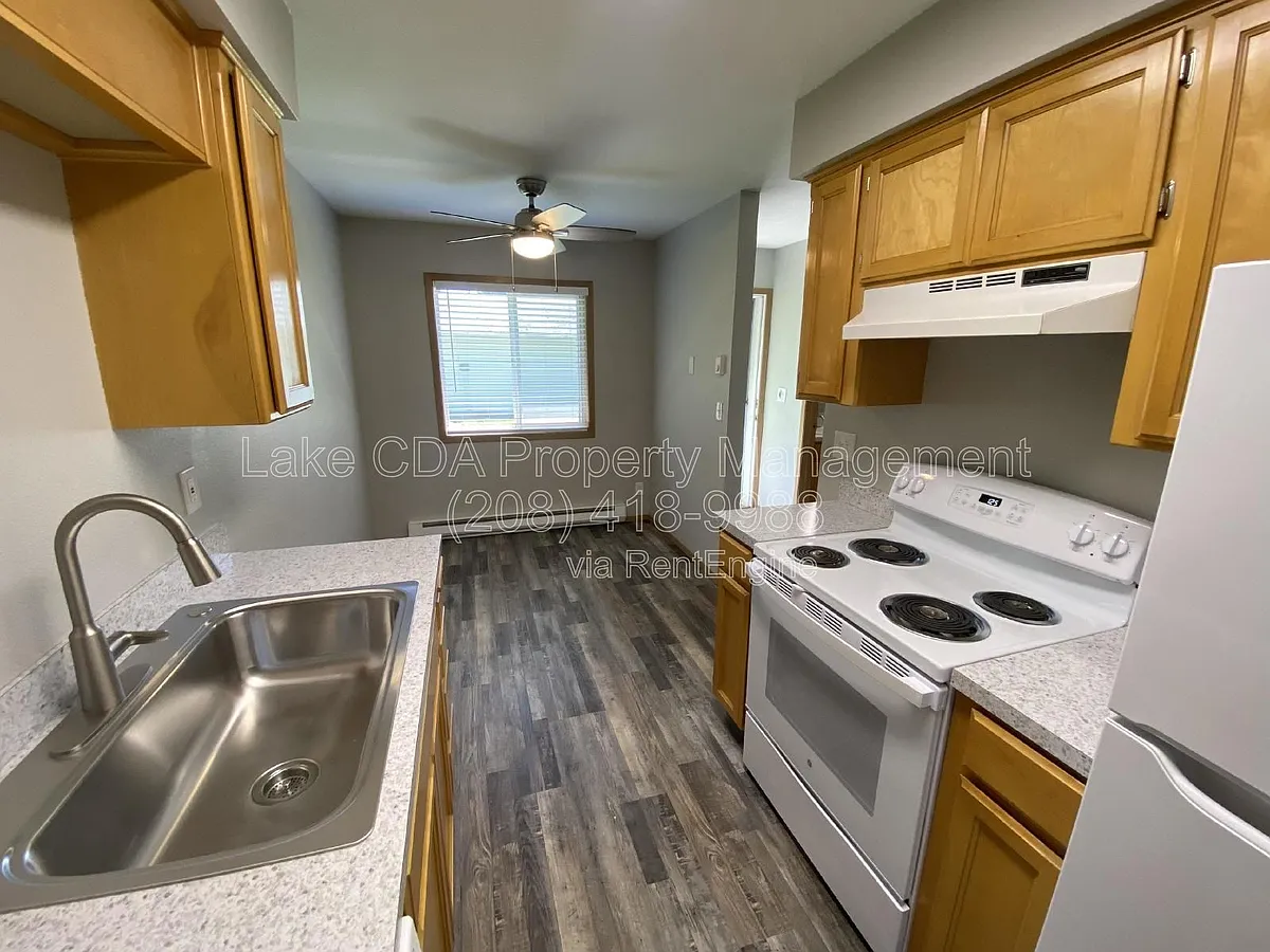 Building Photo - 1611 E Montana Ave #E