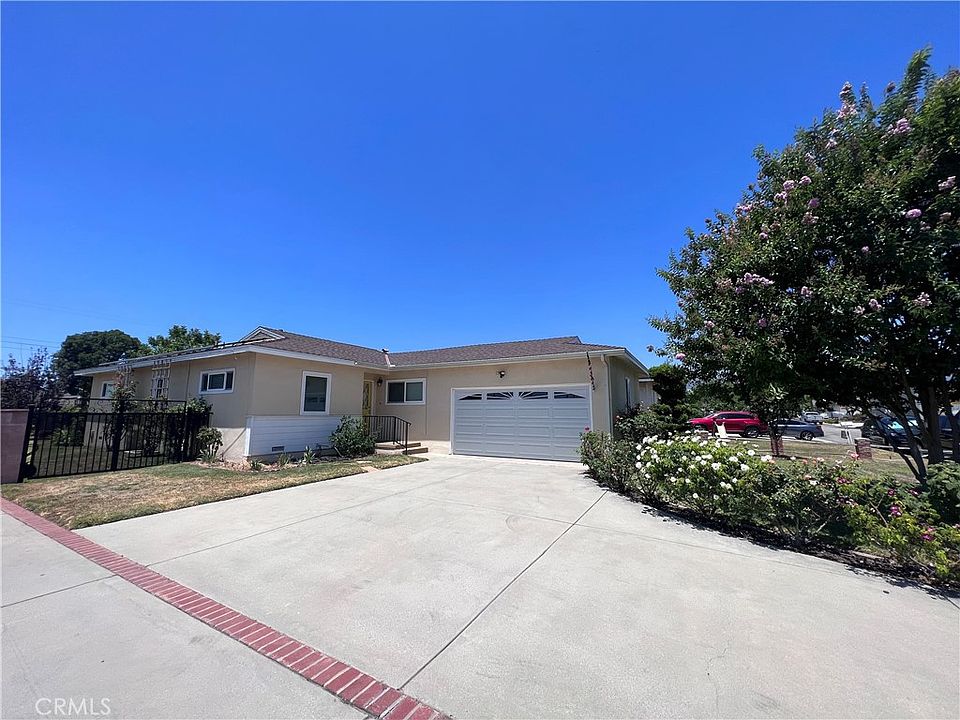 1st image of 5021 N Arroway Ave