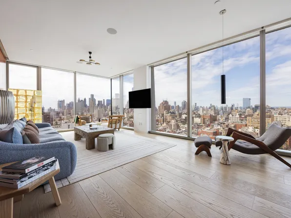 215 Chrystie Street image 1 of 23