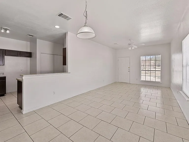 2302 S Bagdad Rd #A — Photo 6