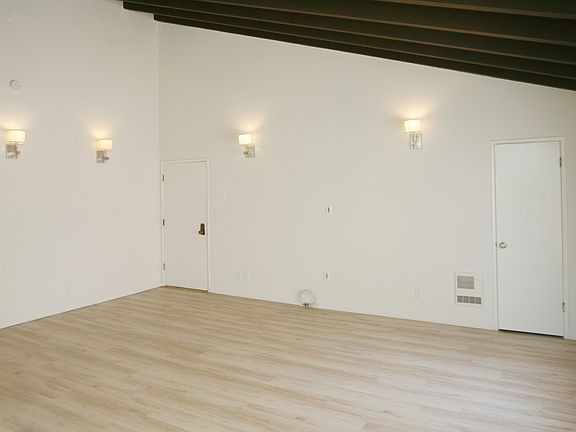 5th image of 1122 9th St #11350654