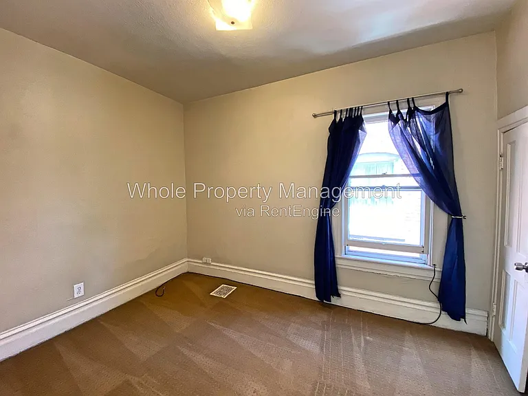 2046 N Ogden St — Photo 15