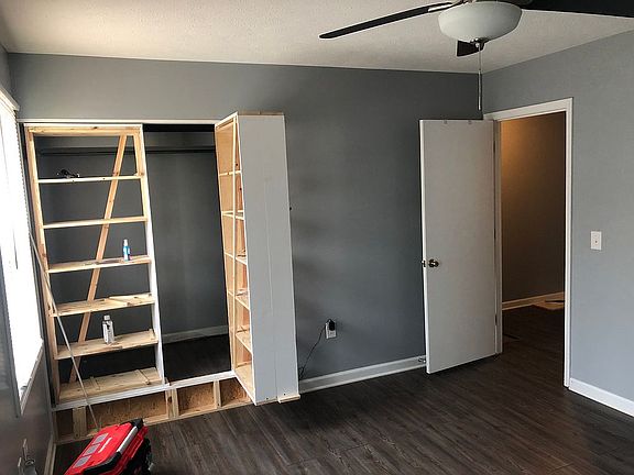 2nd image of 120 Maplehill Dr #2