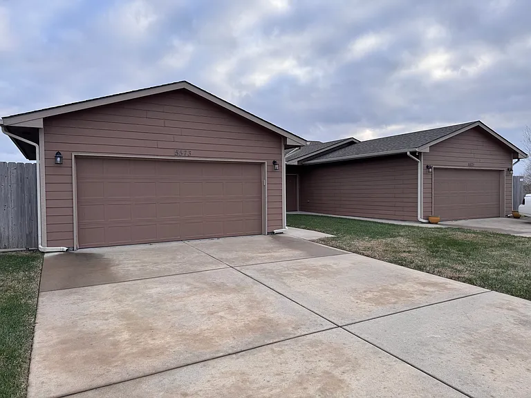 5581 N Lycee St — Photo 1