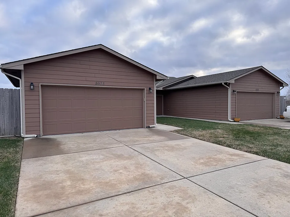 5581 N Lycee St