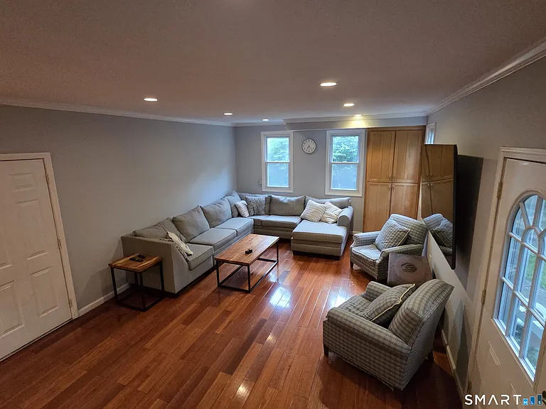 156 Fieldcrest Dr — Photo 9
