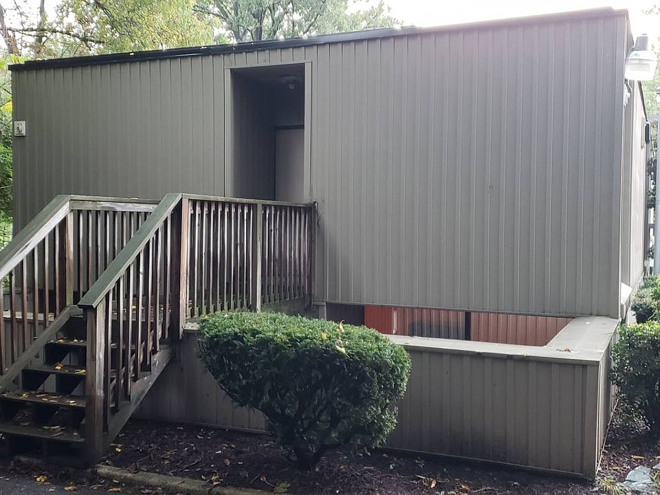 2nd image of 762 Mallison Ave