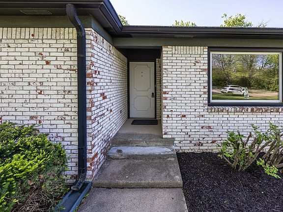 2nd image of 8021 Guion Rd