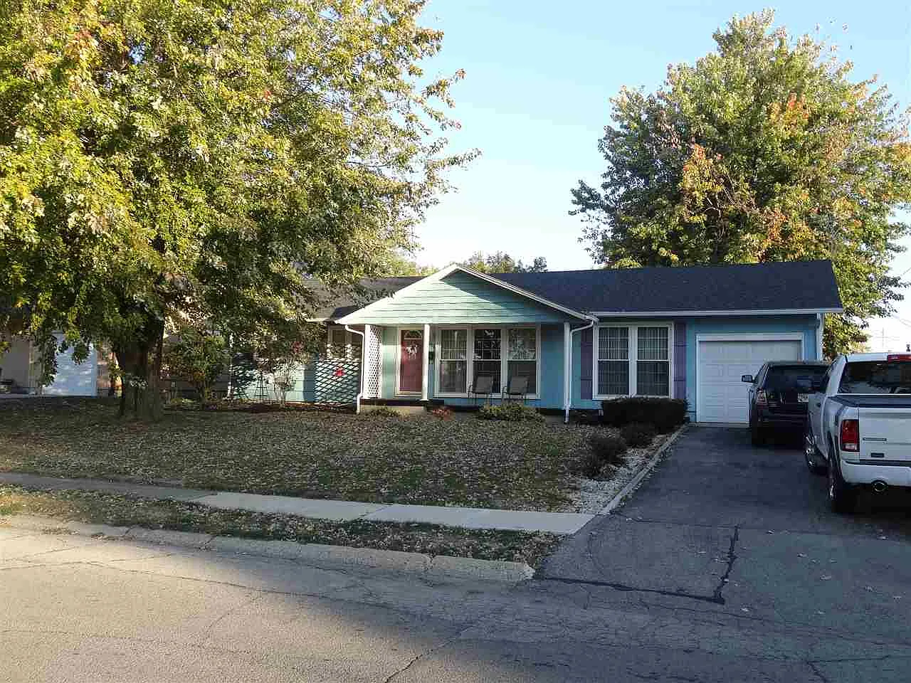 1906 W Bradford St photo 1