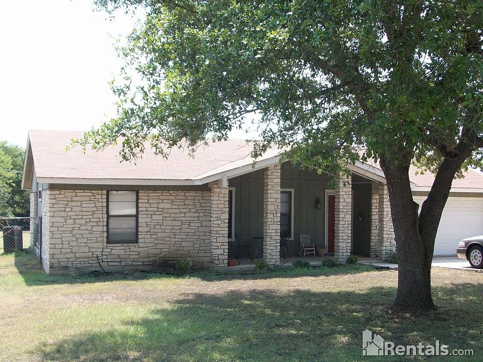 1st image of 8709 Oak Hills Dr