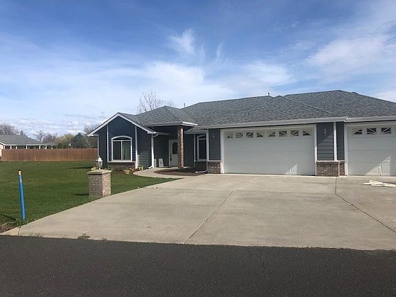 2nd image of 18 Sterling Ln