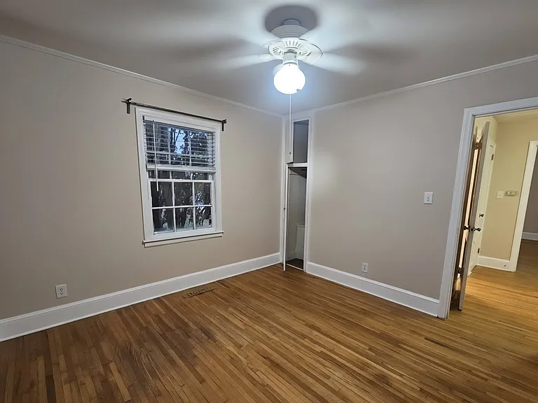 2039 Wilhelmina Ave — Photo 9