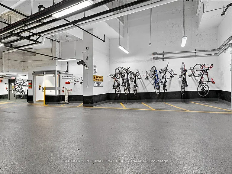 10 York St #2105 — Photo 38