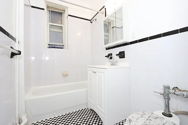 Rented by Nooklyn NYC LLC | media 2