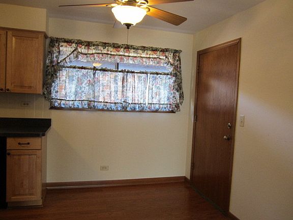 5th image of 5973 N Northwest Hwy APT 3C