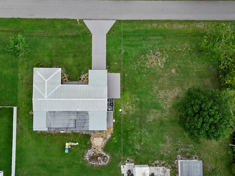 440 Glengary Cir — Photo 33