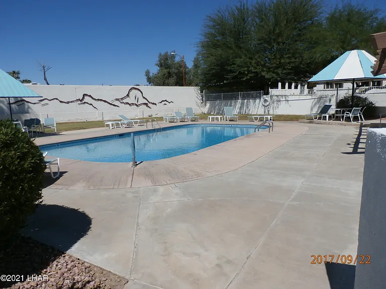 1720 Los Lagos Dr #B — Photo 2