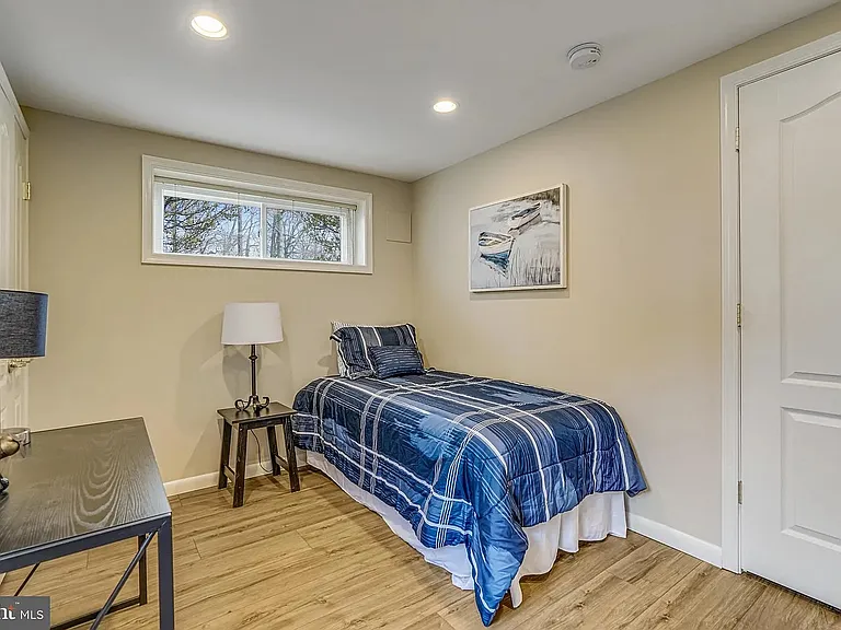 8651 Cromwell Dr — Photo 42