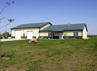 9602 Village Greens Rd, Ozawkie, KS 66070