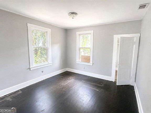 5th image of 1307 E 42nd St