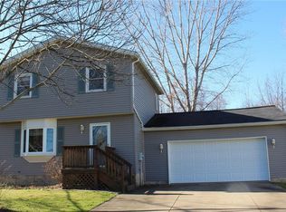 5594 Laurel Ln, Girard, PA 16417