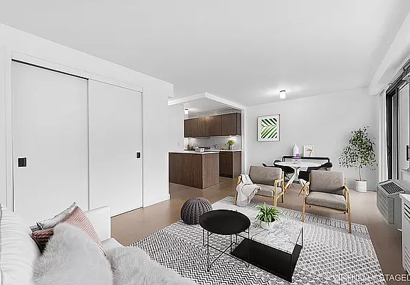 2nd image of 175 W 95th St APT 10D