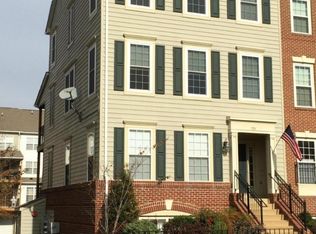 723B Massey Ln, Alexandria, VA 22314